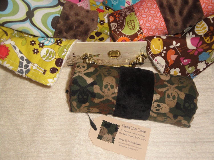 Reversible Arm Pad Handle Cover - Camo Green Skulls