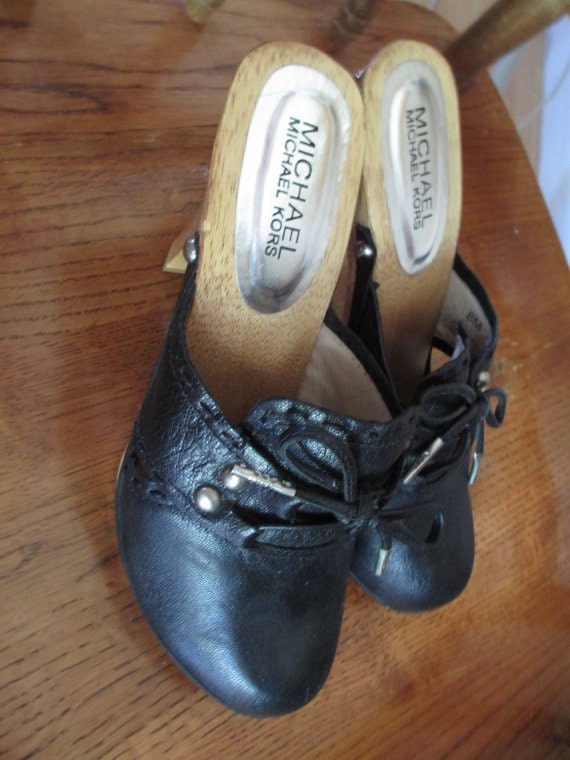 Leather women shoes size 8 M