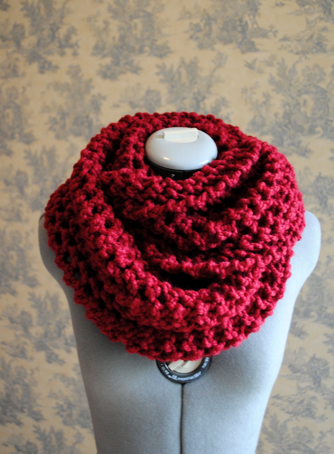 RED Infinity Scarf