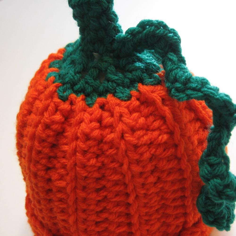 Crochet pumpkin hat.  Newborn size.  Ready to ship.  Fall hat for newborn.  Newborn photo prop.