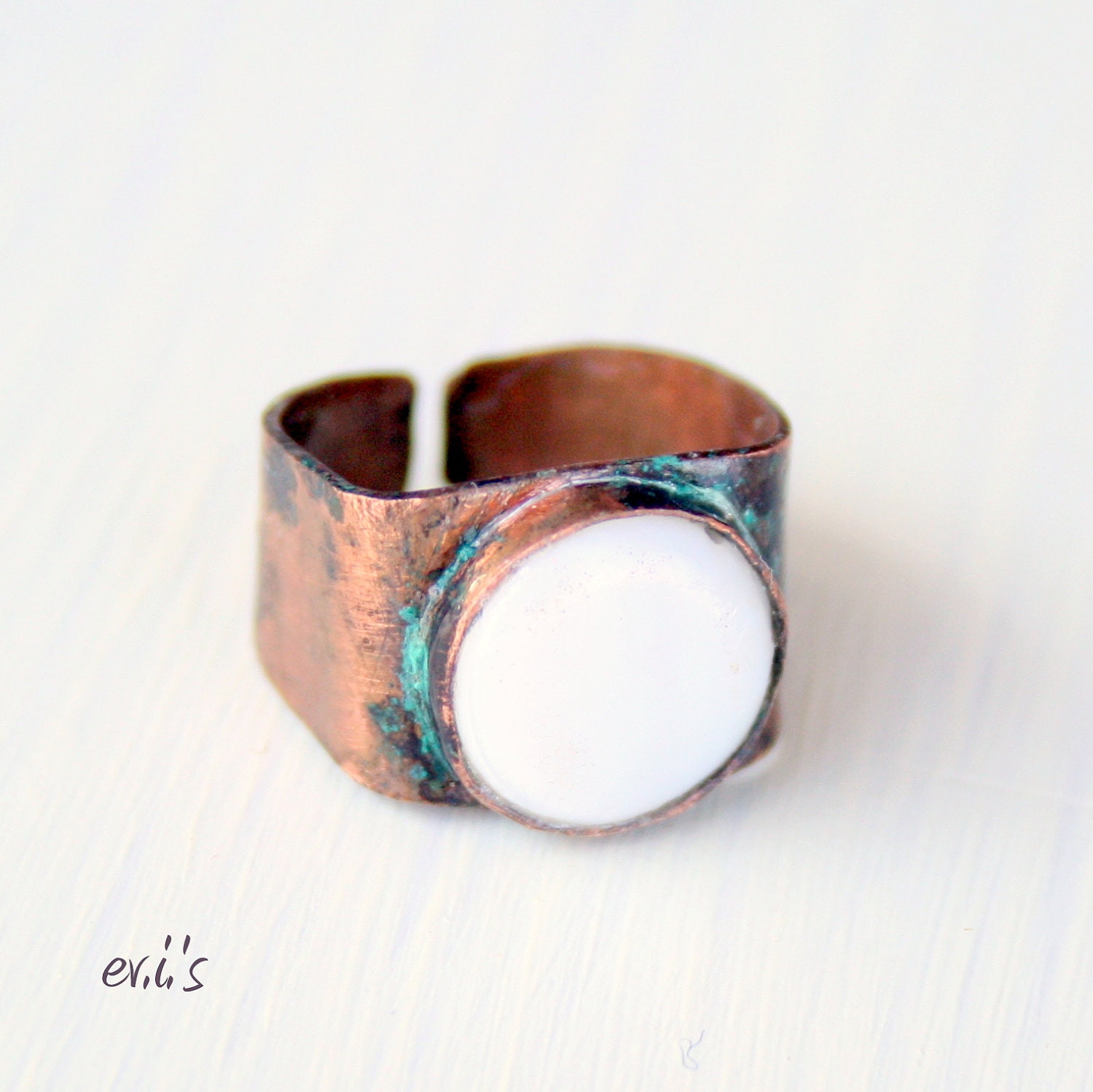 Cream Mother of Pearl Shell Unisex Copper Handcrafted Eco Friendly Oxidized Wide Metalwork Chevalier Adjustable Band Statement Ring-Size 5