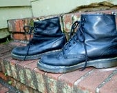 Vintage // Chunky Black Distressed Doc Martens Boots // Dr Martens size 8.5 men / 10 womens // Lace Up Combat Boots