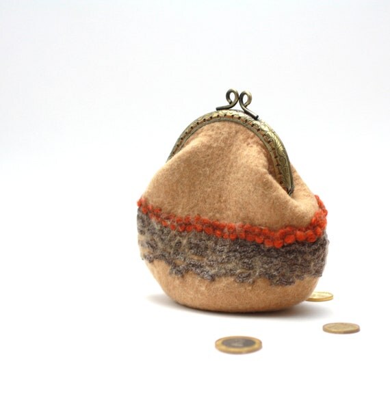 Coin purse - coin pouch - beige felted wool coin purse - Valentine day gift