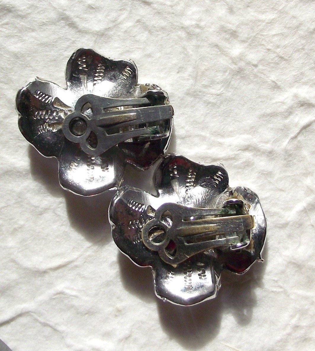 Marcasite clip on earrings. In Eva's Collections.