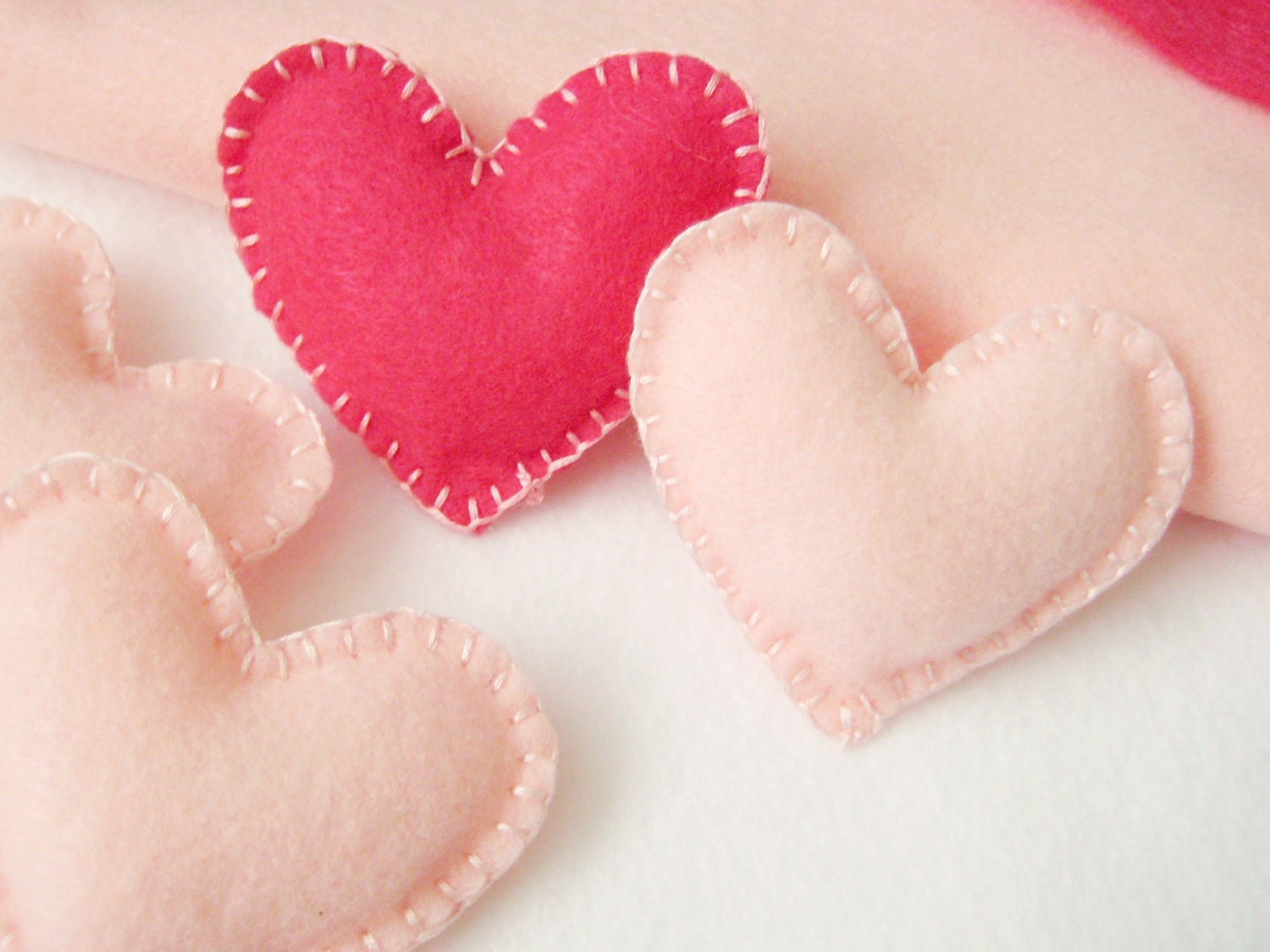 5 Felt Heart tiny plush pillows, party favors, decorations
