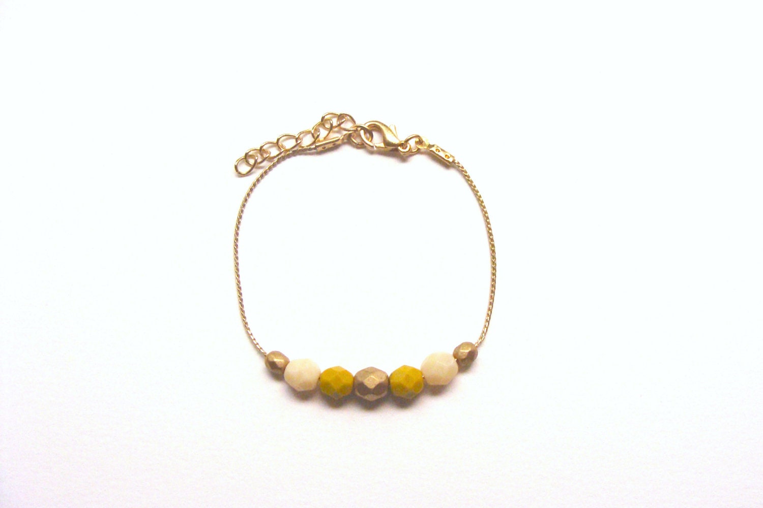 Mustard yellow, gold and ivory minimal geometric bracelet, czech beads in golden chain - faunayflorashop