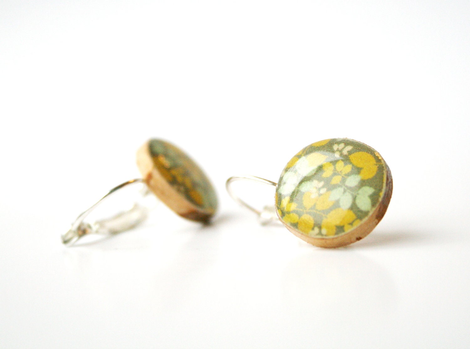 yellow leaves dangle earrings fall jewelry minimalisti jewelry wood jewelry eco fashion eco-friendly unique gift for her