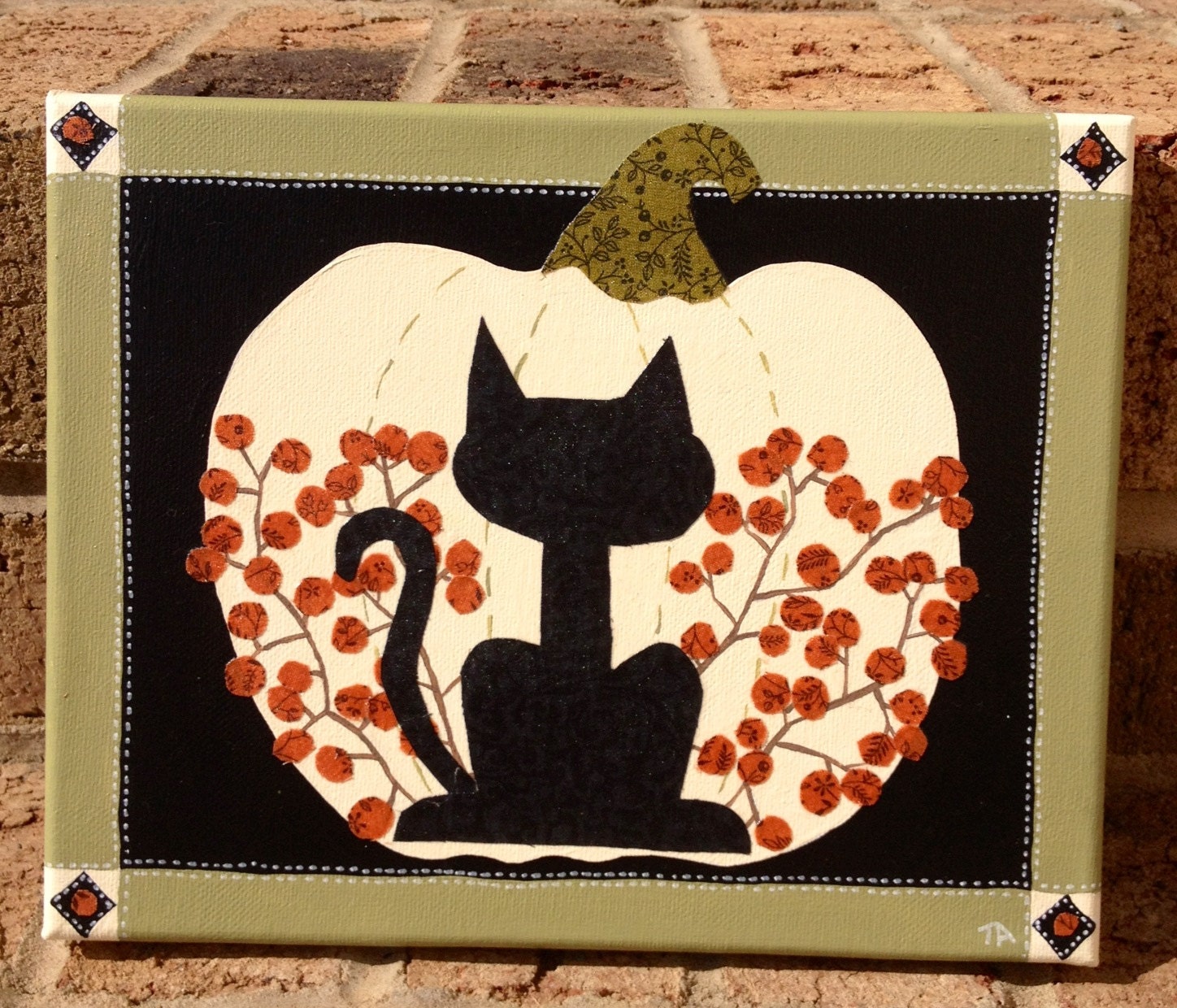 Quilt Art: White Pumpkin and Black Cat