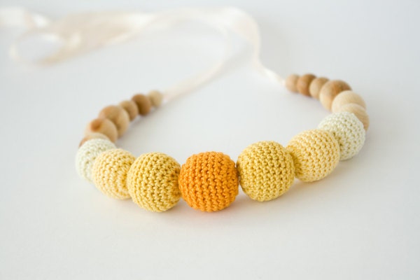 Solar Kiss crocheted nursing necklace - ombre yellow - teething necklace for mom to wear, baby toy, montessori, eco-friendly