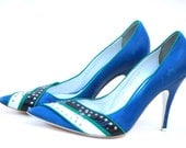 Fashion Italian Pumps by ETRO. Electric blue color. Little studs front.
