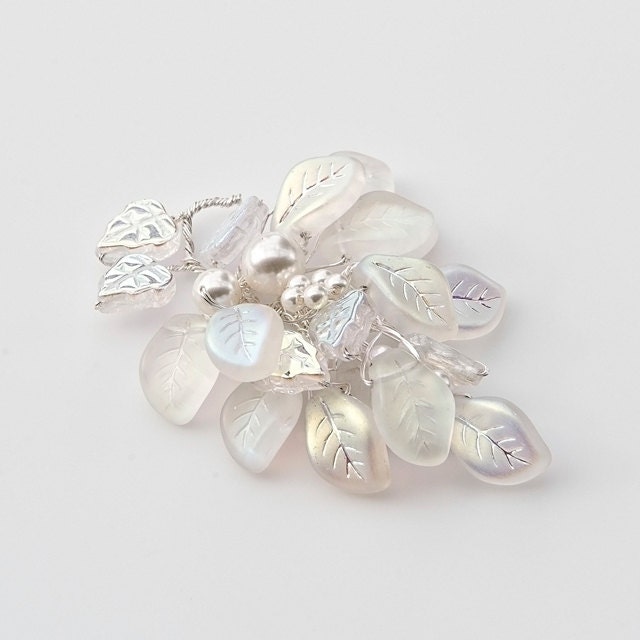 White Bridal Brooch, Leaf Brooch, Flower Brooch, Nature Jewelry, Wedding Jewelry