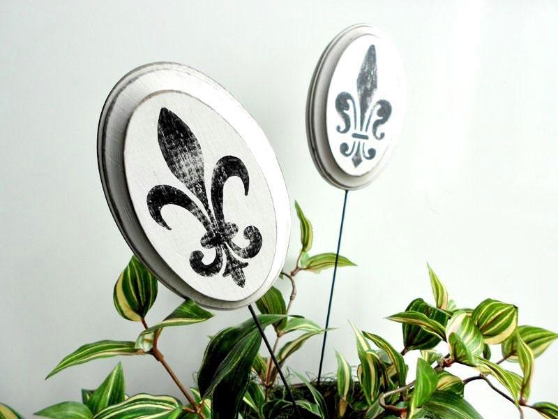 Plant Stakes Fleur de Lis Home Decor and Garden Decoration Black and White