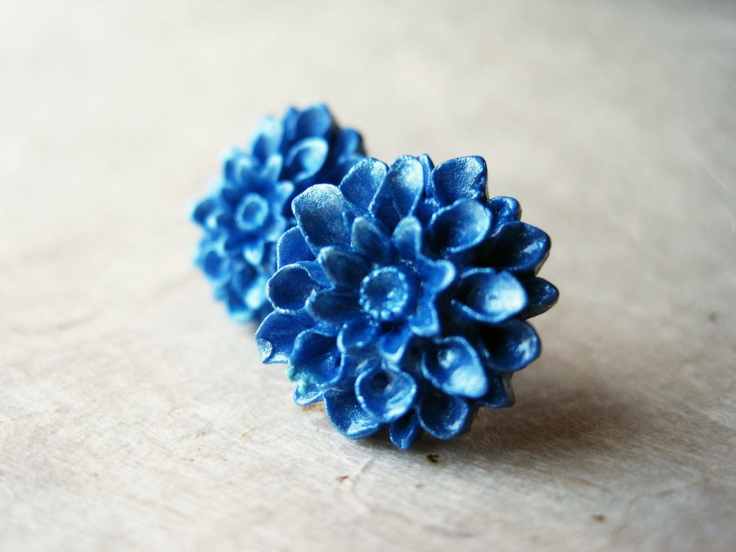 Flower Stud Earrings. Sky Blue Earrings Handmade Polymer Clay Earrings. Summer Fashion. Blue Dahlia Studs. Metallic Blue. FSE1.