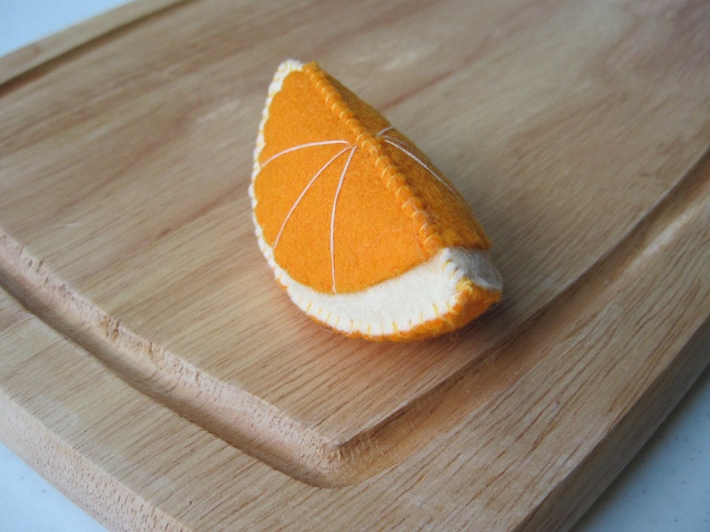 Felt Food Orange Slice - FiddledeeDeeCraft