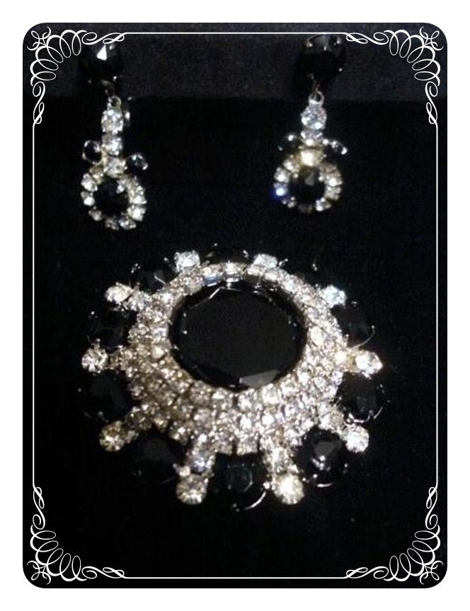 Juliana Brooch and Earrings Demi Captivating Black Ice D&E 142a-040410055