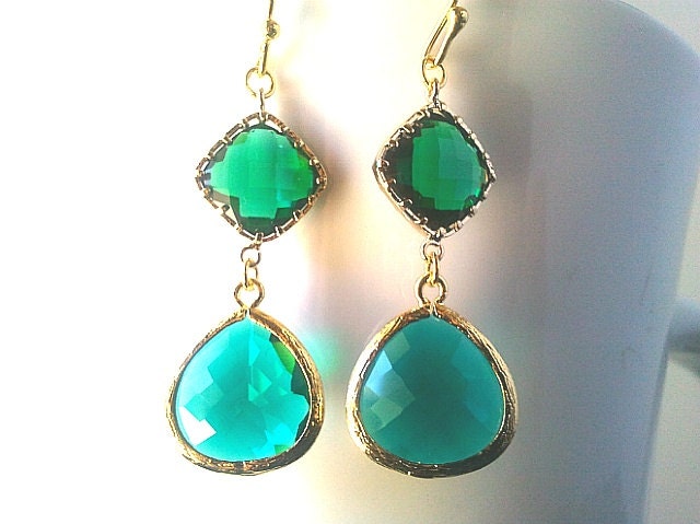 Lovely Emerald Green Gold Earrings,Drop, Dangle, Glass Earrings, bridesmaid gifts,Wedding jewelry