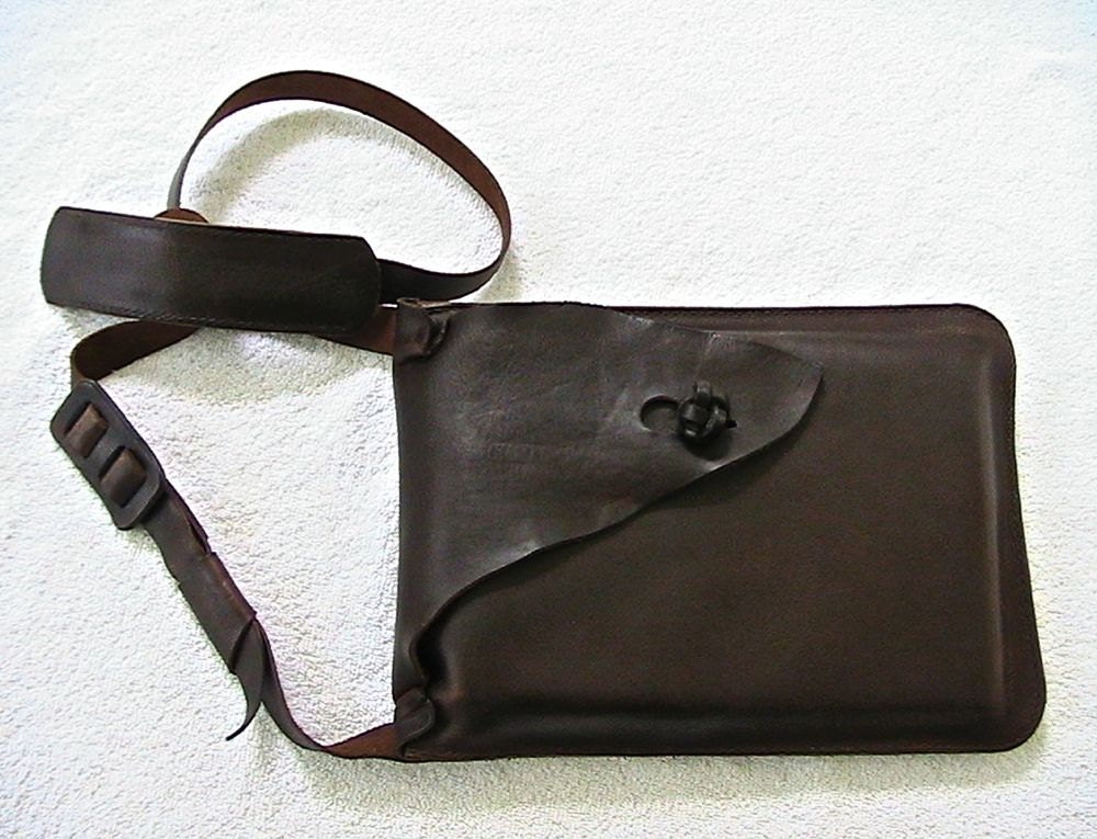 Dark brown leather messenger bag. - WoodBoneAndStone