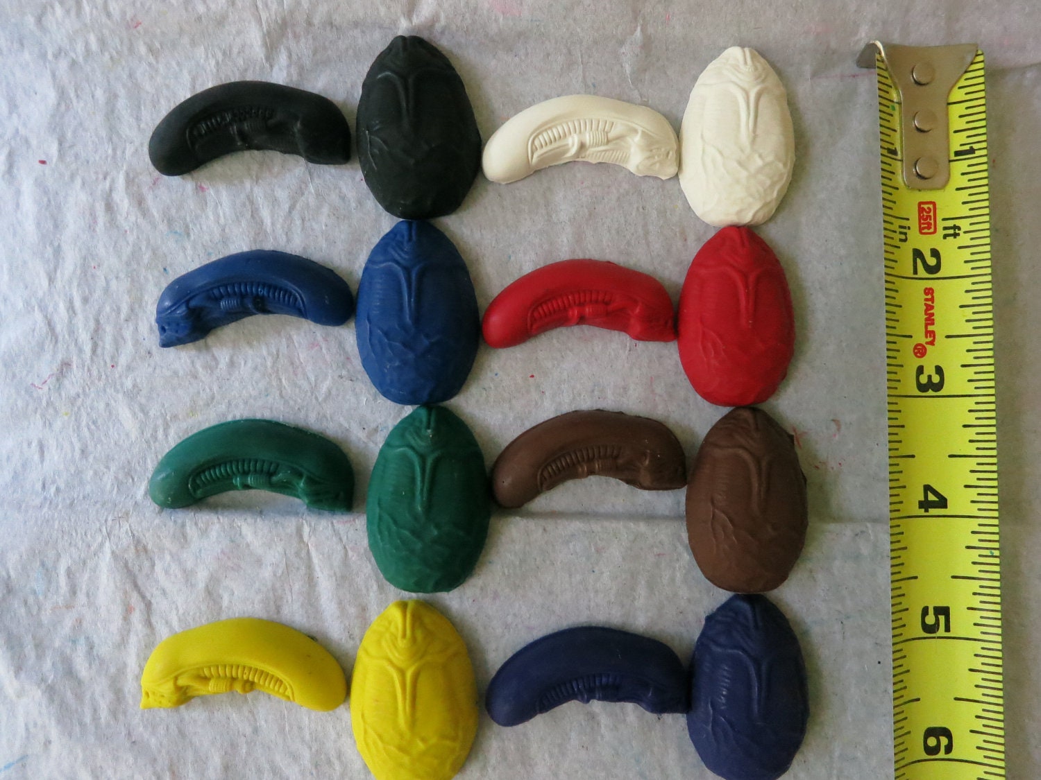 Alien Heads and Eggs Crayon Set of 56