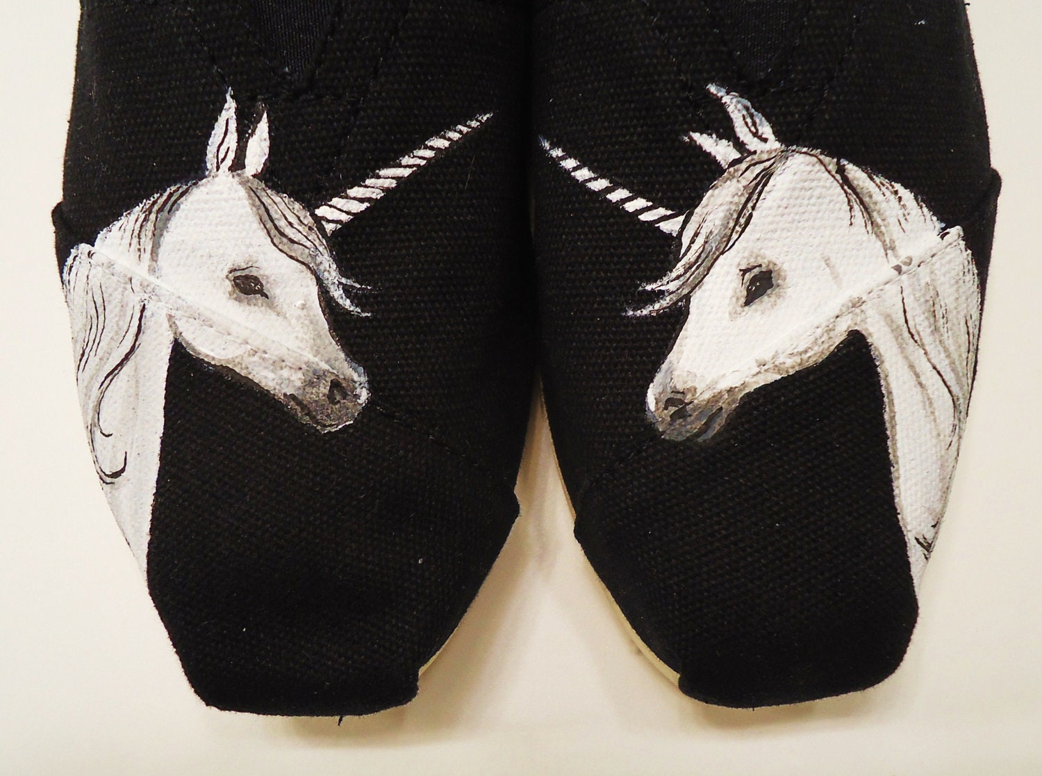 Unicorn TOMS