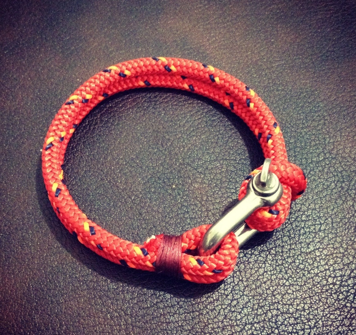 Nautical Sailing Bracelet  Stainless steel  Shackle -Rope Bracelet- Paracord Bracelet- Red4