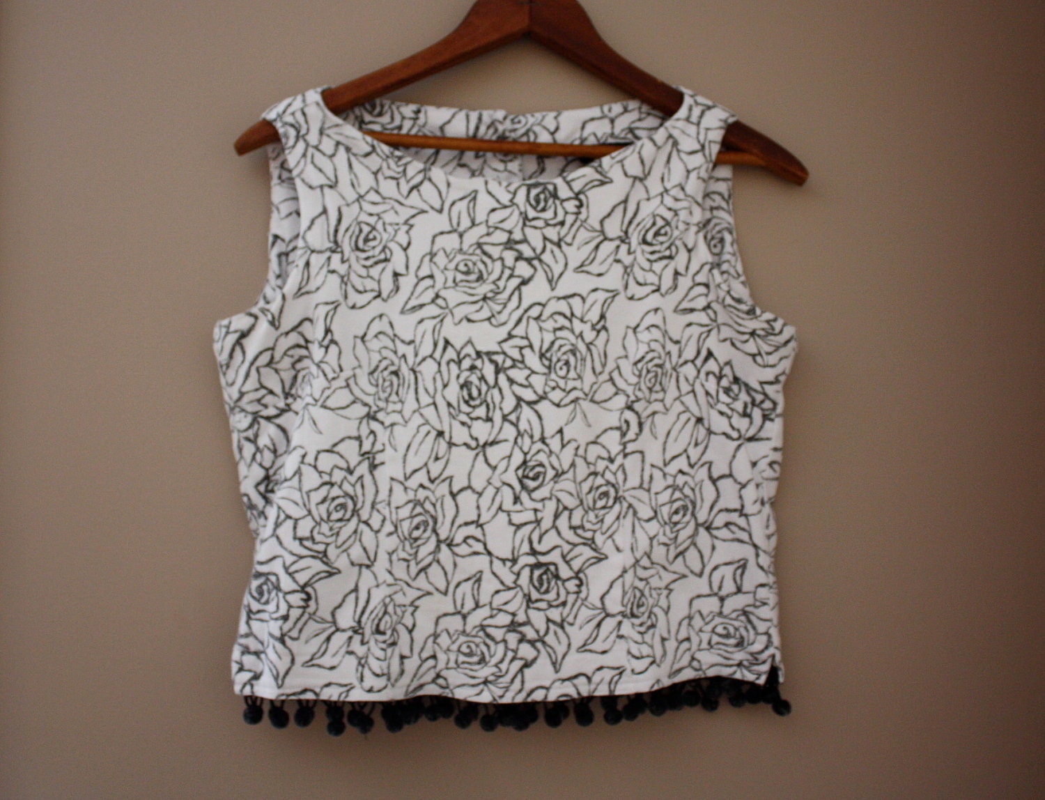 Floral Cropped Pom Pom Trimmed Scalloped Tank SMALL