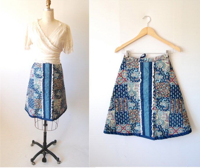 Vintage 70's patchwork quilted skirt / prairie boho paisley lace / A line knee length / XS extra small
