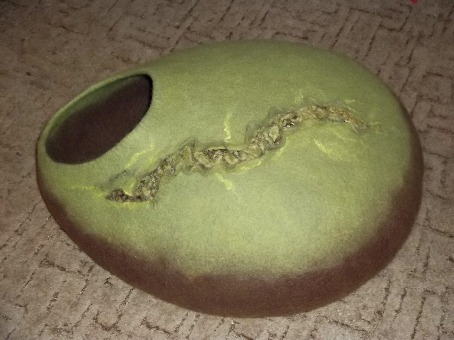 60 cm wide Large cat cave GIANT OLIVE for big cat, Pets cave, pats cat bed, pet cat house