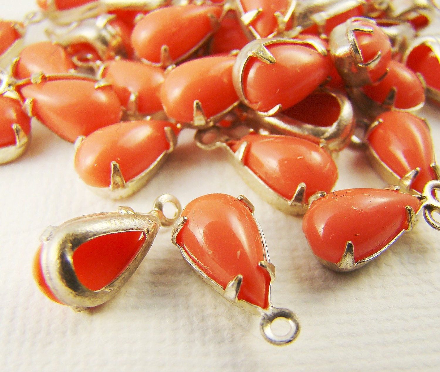 Retro Coral Orange 10x6mm Teardrop Glass Rhinestones Jewels in Silver Tone Settings (6)