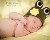 Frog Hat Newborn, 0-3 or 3-6 Months