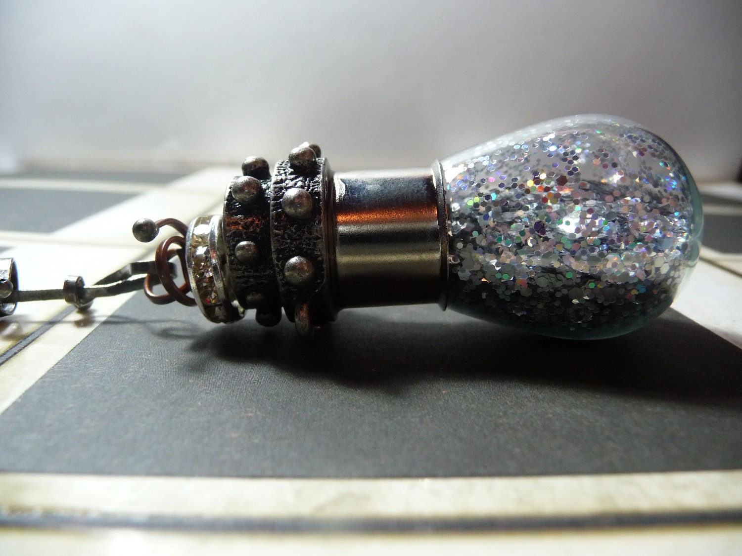 Vintage Light Bulb Filled with Silver Glitter Flakes necklace by vintagerust