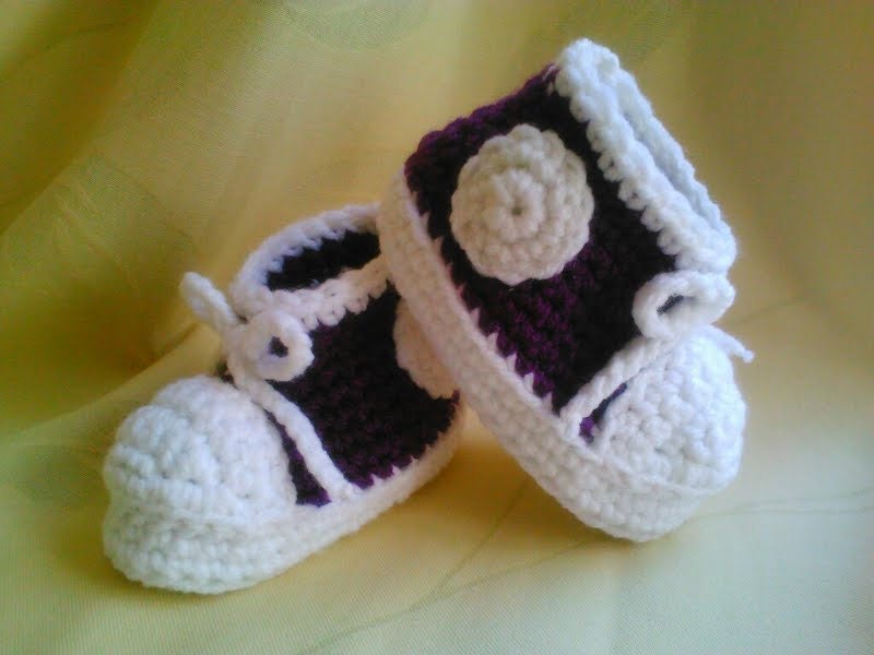 Converse inspired chuck taylor baby booties3-6 months PDF crochet pattern