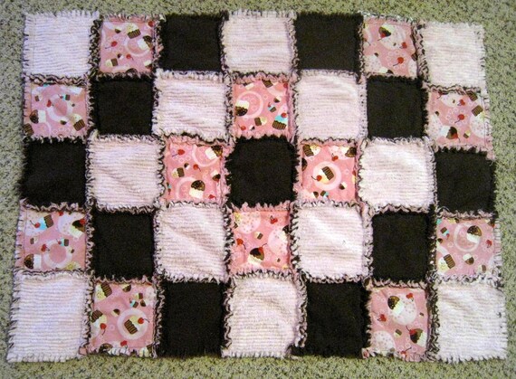 Robert Kaufman Pink Cupcake, Chenille & Flannel Rag Quilt