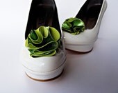 Green Pom Pom Flowers Shoe Clips