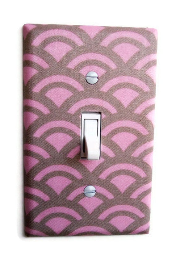 Pink & Tan Scalloped Single Toggle Switch Plate, wall decor