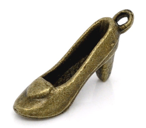 10 Antique Bronze Shoe Charm Pendant 22 x 7mm - Pack of 10