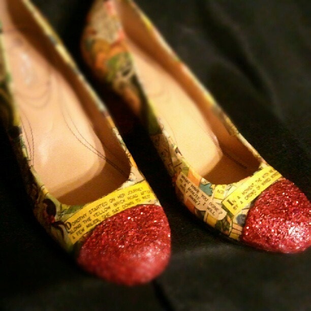 Wizard of Oz Comic Book Shoes - Red Glitter Heels - High Heels - Geekery