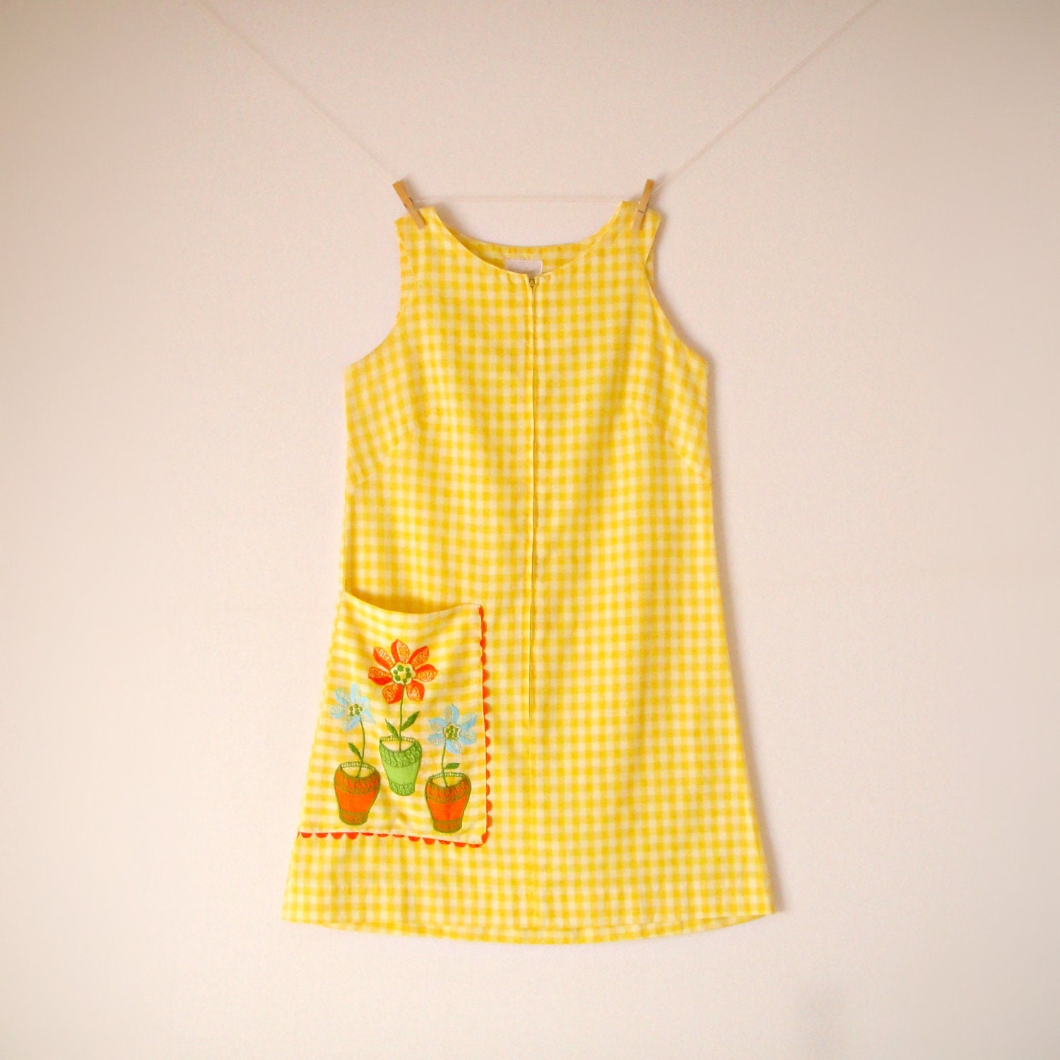 On Sale. Vintage. 60's. Cotton Yellow White Sleeveless Embroidered Shift Dress. Checkered. Gingham. Pockets. Floral. A Line. Mod. M/L