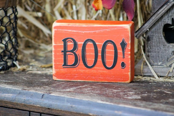 Wood Boo sign
