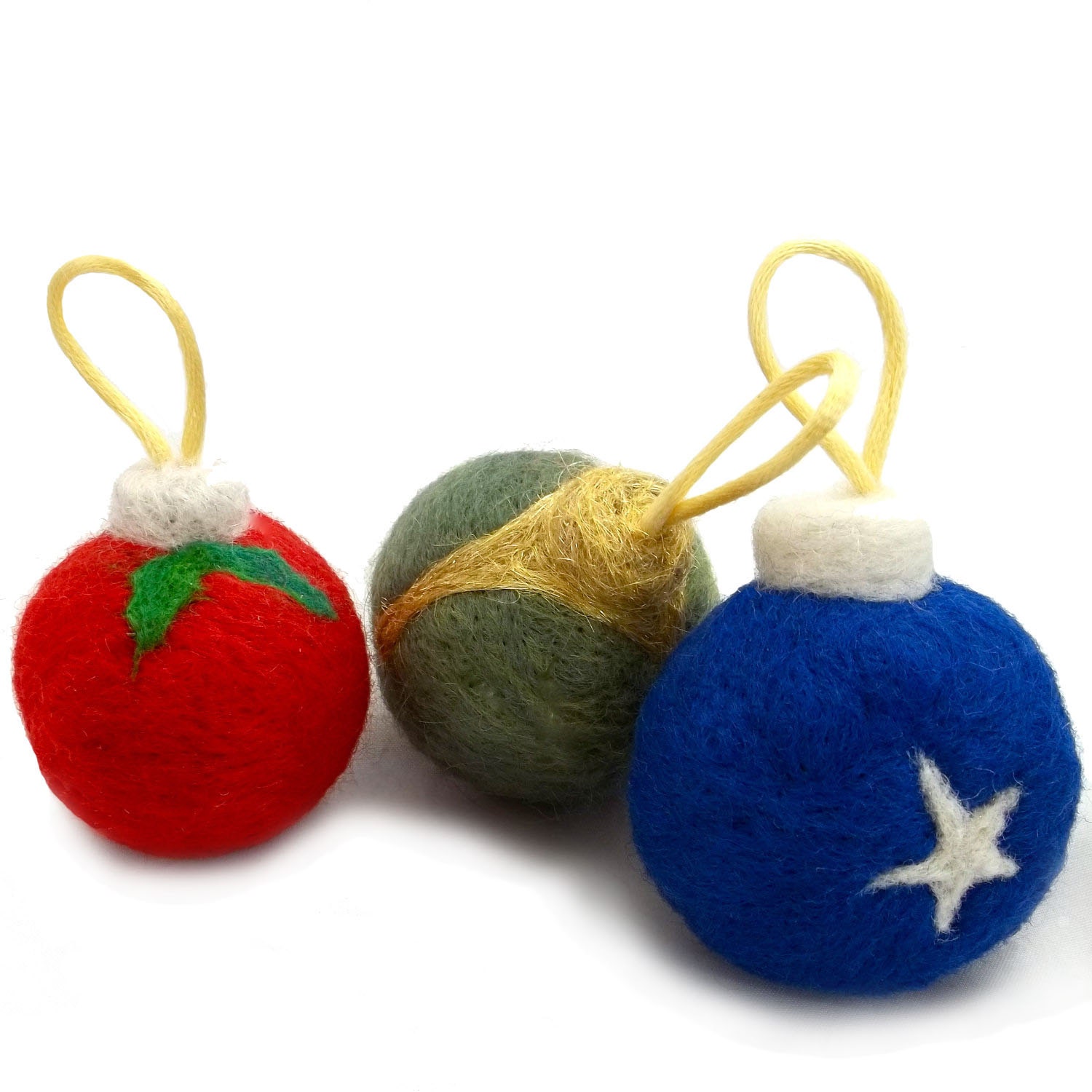 Felted catnip toy/Christmas tree ornament / decoy, custom colors, patterns