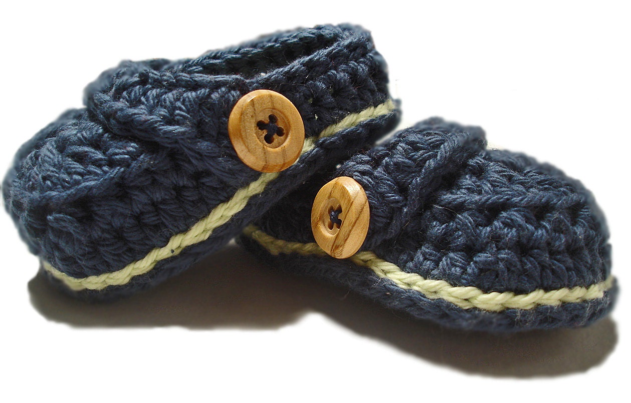 Crochet baby booties, crochet Mock  crocs