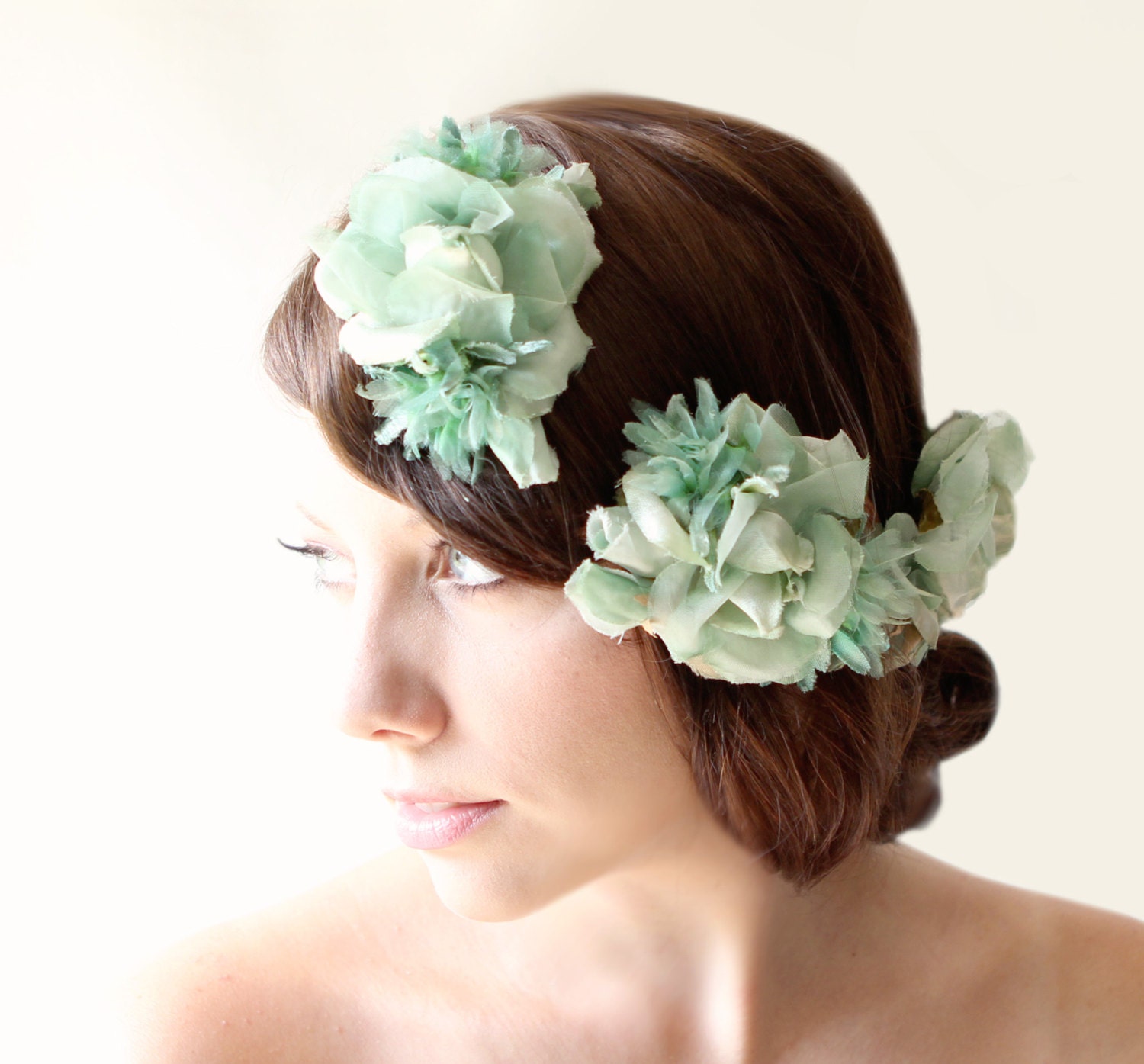 Bridal hair clips, Wedding hairpins, Bridal hair clip, Flower clip, Mint green wedding flower