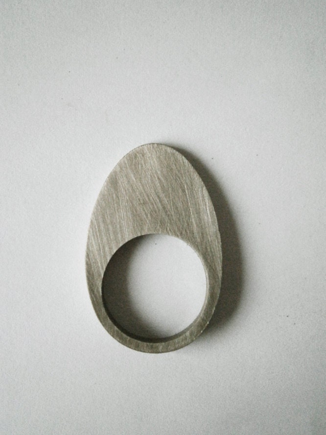Egg ring -silver sterling-