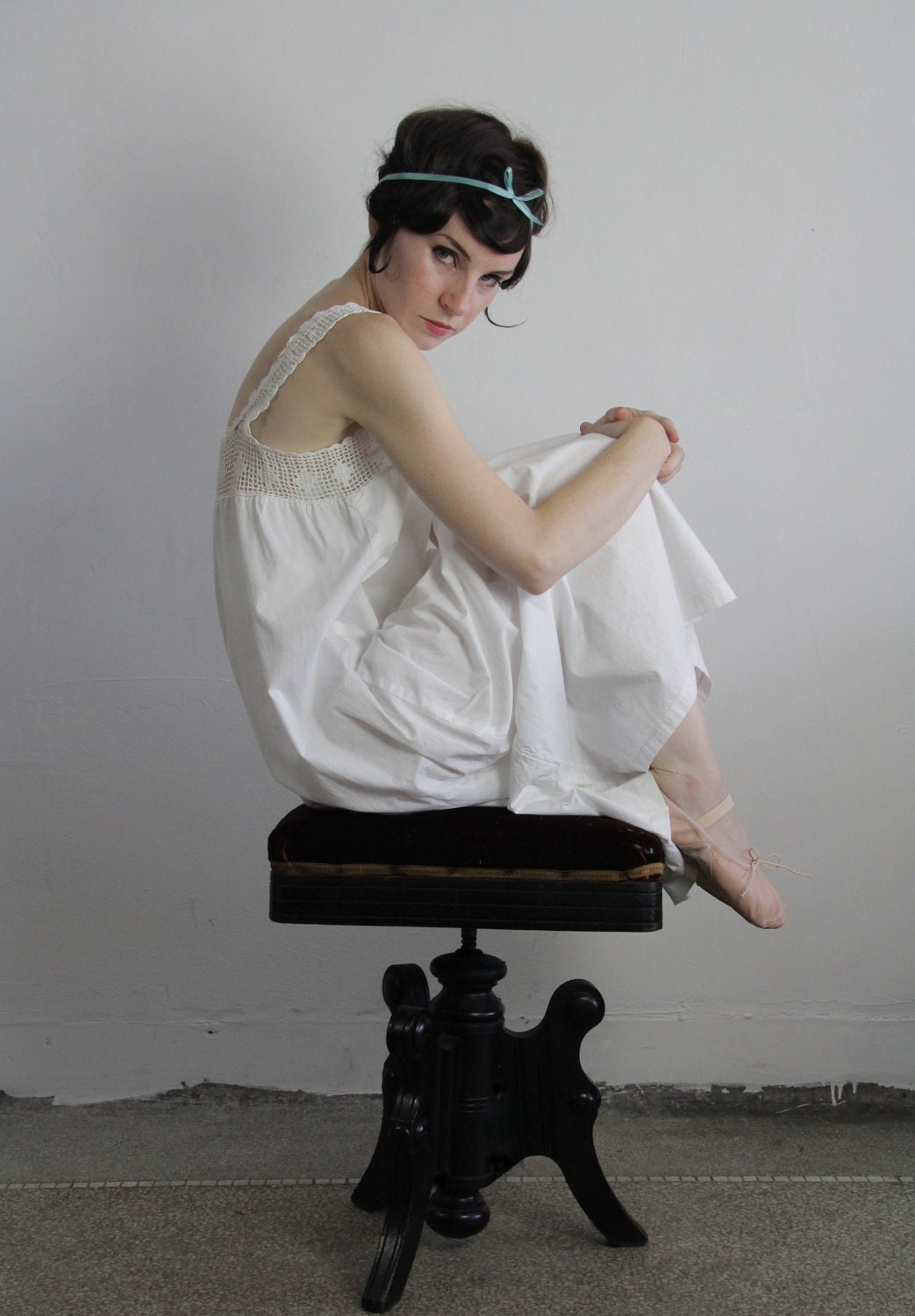 Antique Cotton Slip . Plus Size Lingerie . Night Gown . 1910s Edwardian Dress . Vintage Negligee . TITANIC era - VeraVague