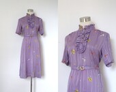 1970s Dress / 1970s Purple Butterfly Dress / Floral Print (M L)