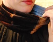 PIXELS velvet neck warmer