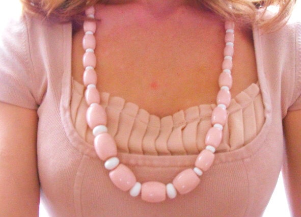 Retro Pink Cadillac Necklace - Chunky, Graduated Beads from the Sixties