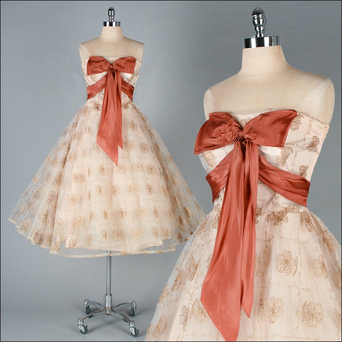 Vintage 1950s Dress . Nude Tulle . Mocha . Gold . Embroidery . Strapless . XS S . 1776