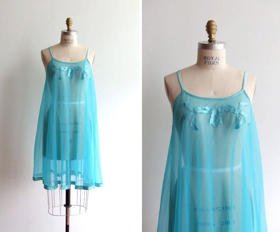 SALE////vintage 1960s tourquise blue nylon chiffon baby doll lingerie