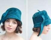 Vintage 1960s Hat - Peacock - Bright Teal Felted Sixties Cloche