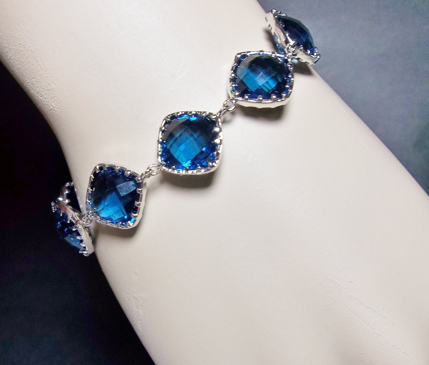 Sapphire crystal bracelet - Bridal jewelry - Bridesmaids - September birthstone - Blue jewelry -